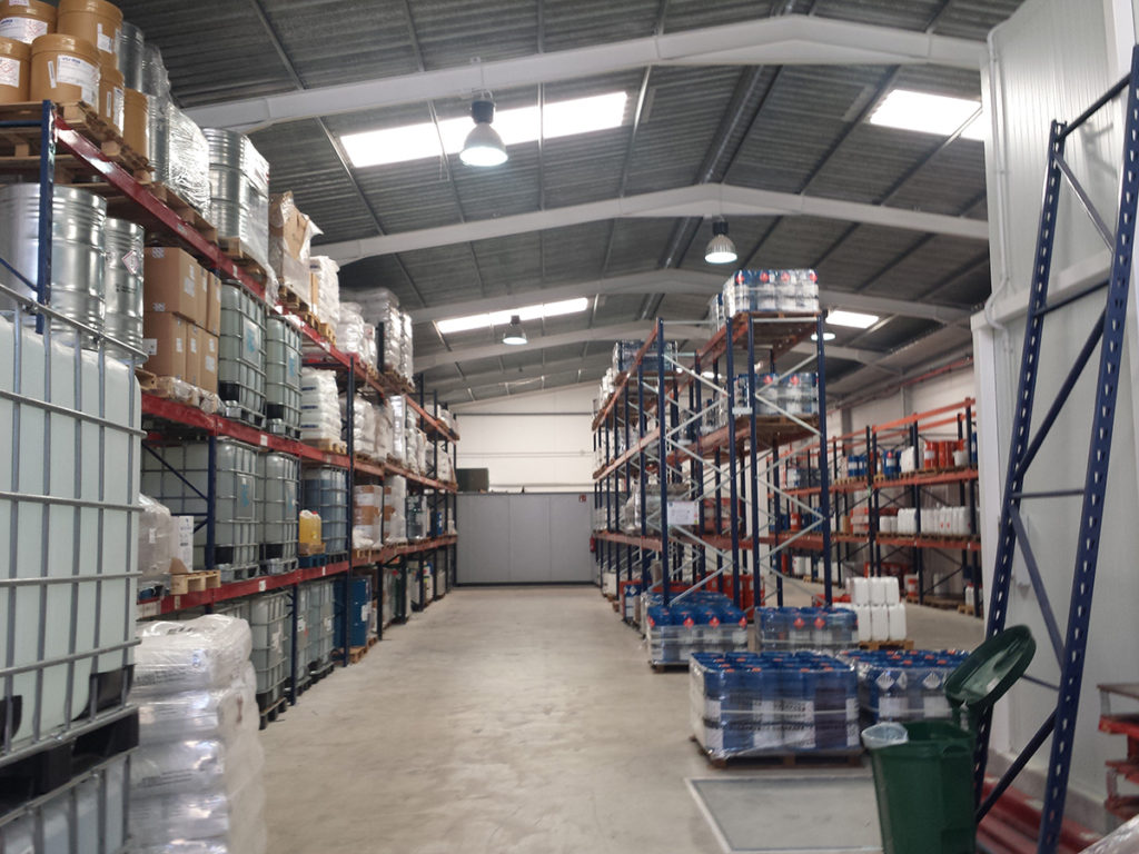 interior de almacén